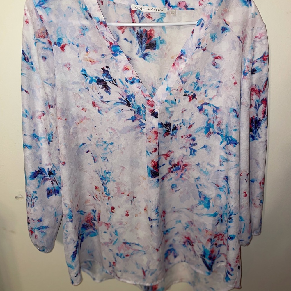 Violet + Claire Large floral top